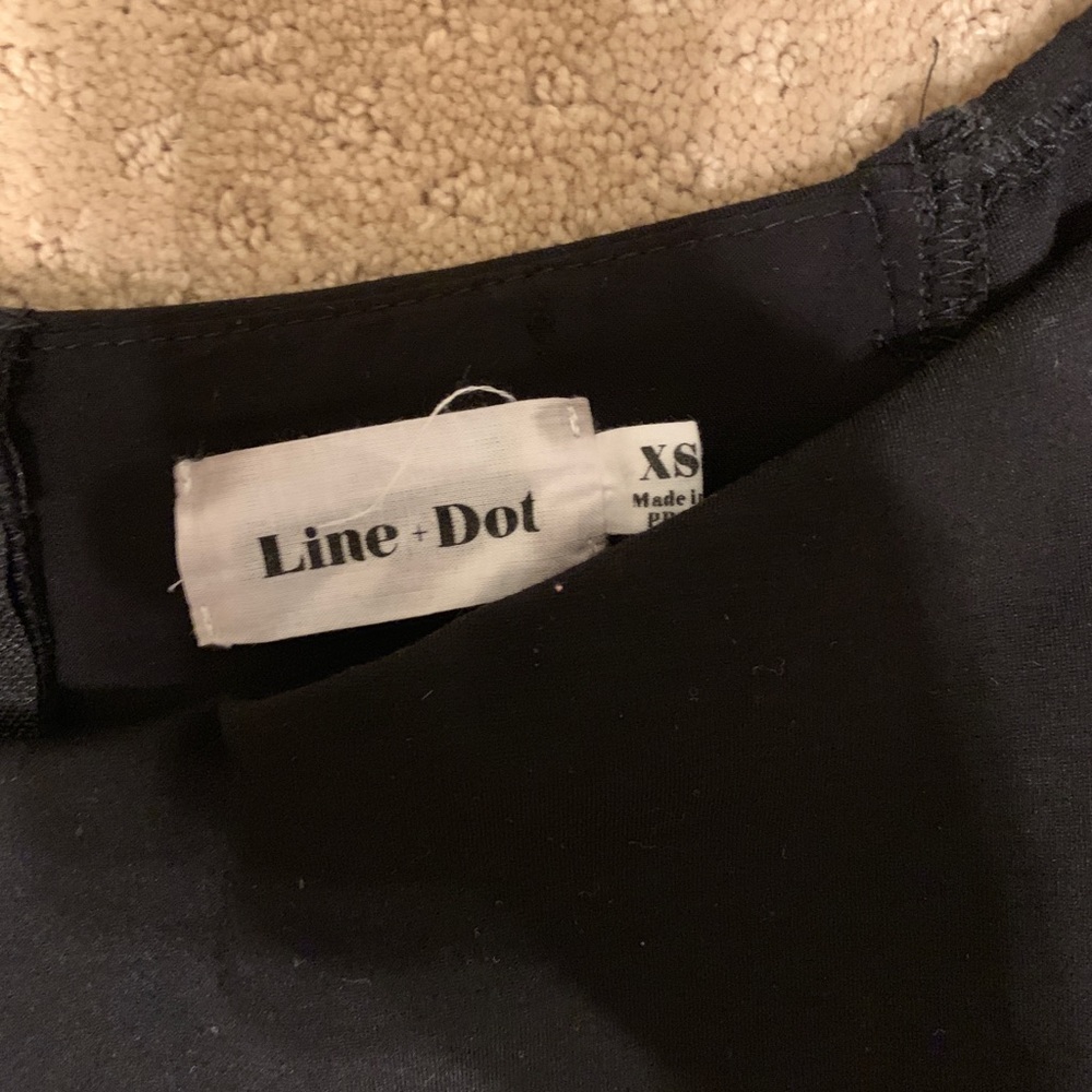 Line & Dot crop top - Picture 4 of 4